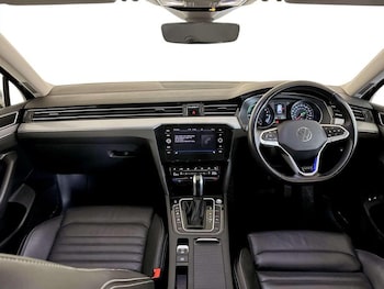 Used Volkswagen Passat 2021 for sale - 77023020: Photo