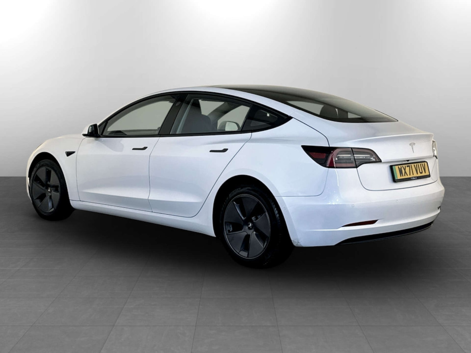 Used Tesla Model 3 2021 for sale - 77667943: Photo 8