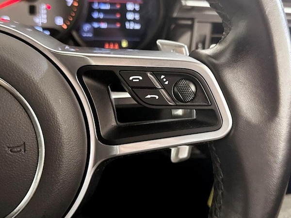 Used Porsche Macan 2020 for sale - 75712594: Photo 19