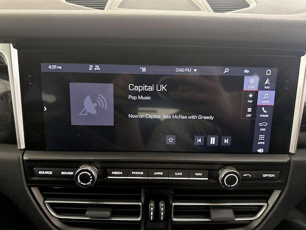 Used Porsche Macan 2020 for sale - 75712594: Photo 25