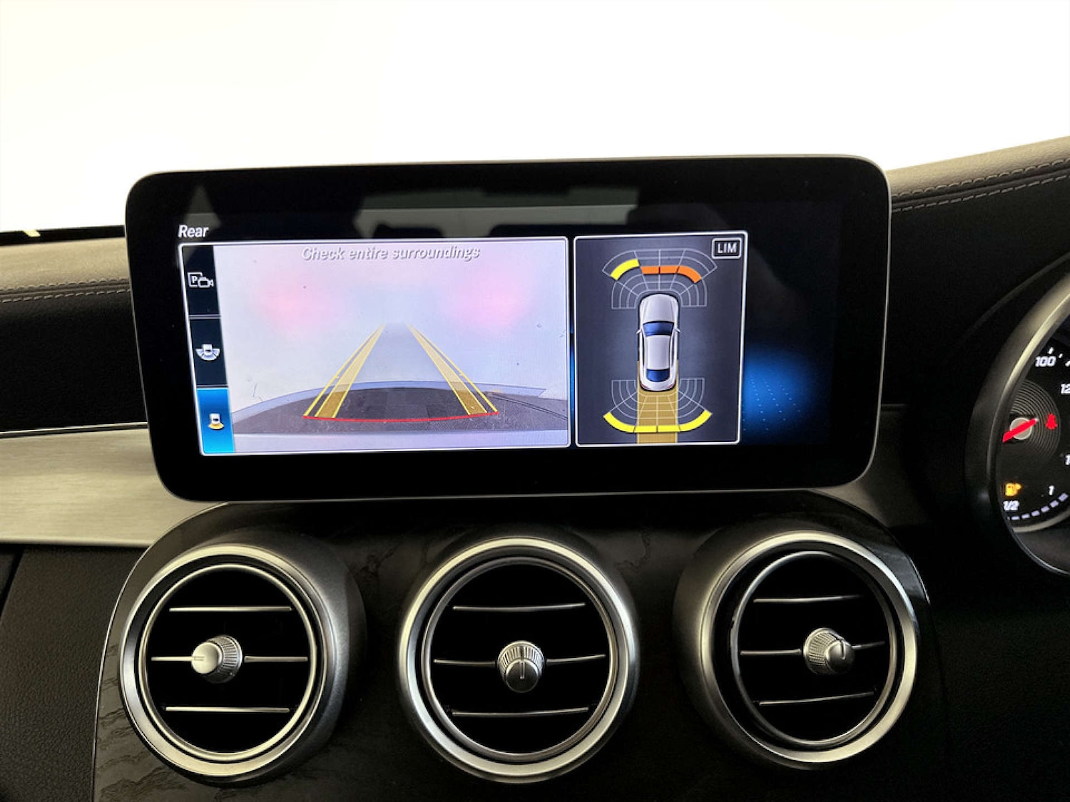 Used Mercedes-Benz C Class 2018 for sale - 77656571: Photo 24