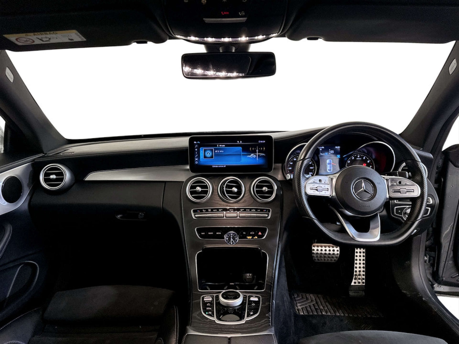 Used Mercedes-Benz C Class 2018 for sale - 77656571: Photo 3