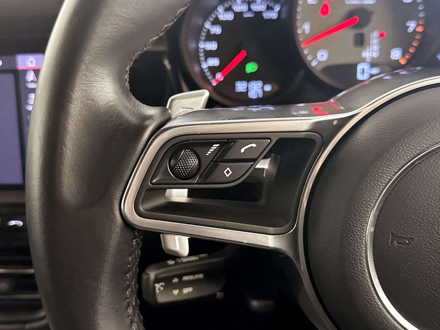 Used Porsche Macan 2019 for sale - 77186046: Photo 18