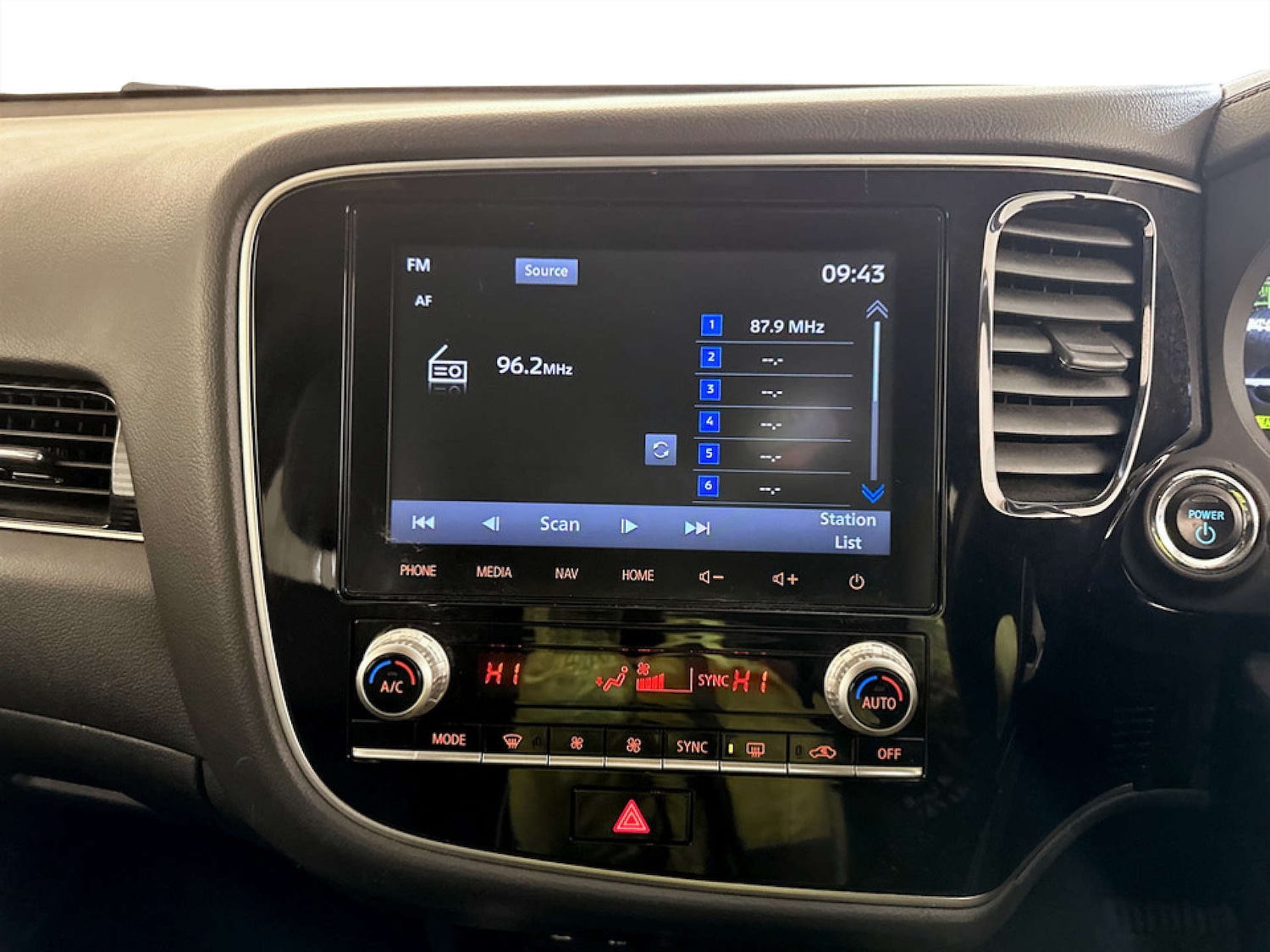 Used Mitsubishi Outlander 2021 for sale - 77185900: Photo 23