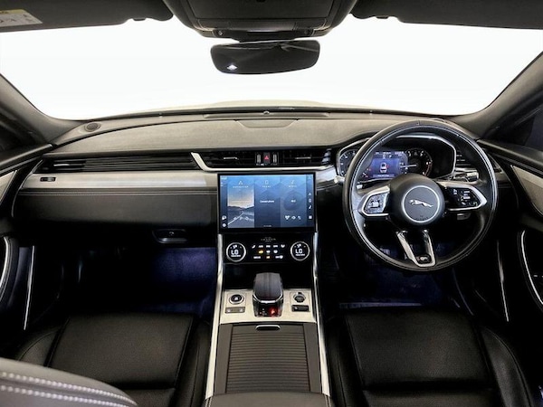 Used Jaguar XF 2021 for sale - 76196598: Photo 3