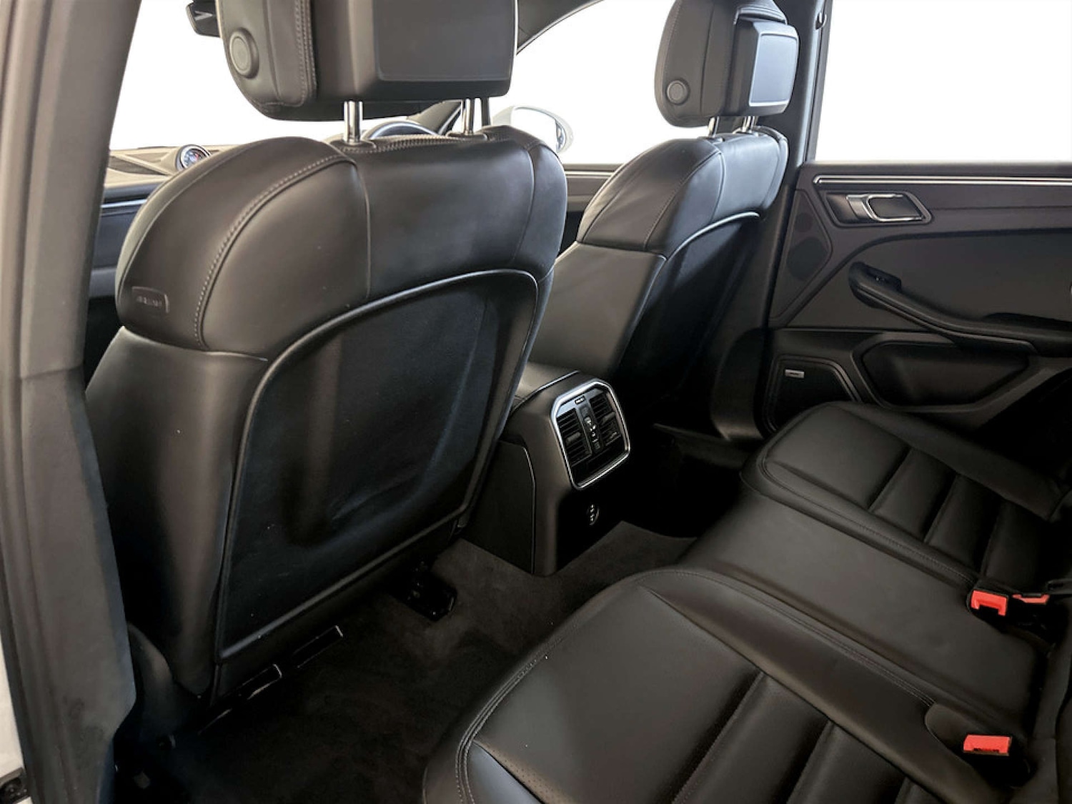 Used Porsche Macan 2020 for sale - 77186028: Photo 14