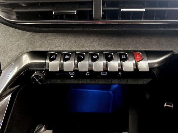 Used Peugeot 3008 2021 for sale - 76290359: Photo 24