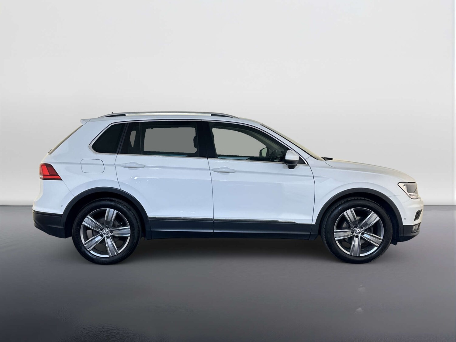Used Volkswagen Tiguan 2019 for sale - 78154447: Photo 11