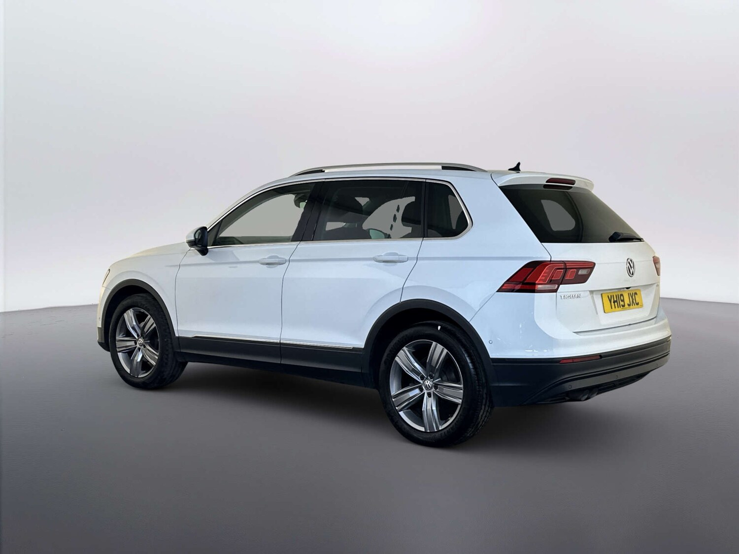 Used Volkswagen Tiguan 2019 for sale - 78154447: Photo 8