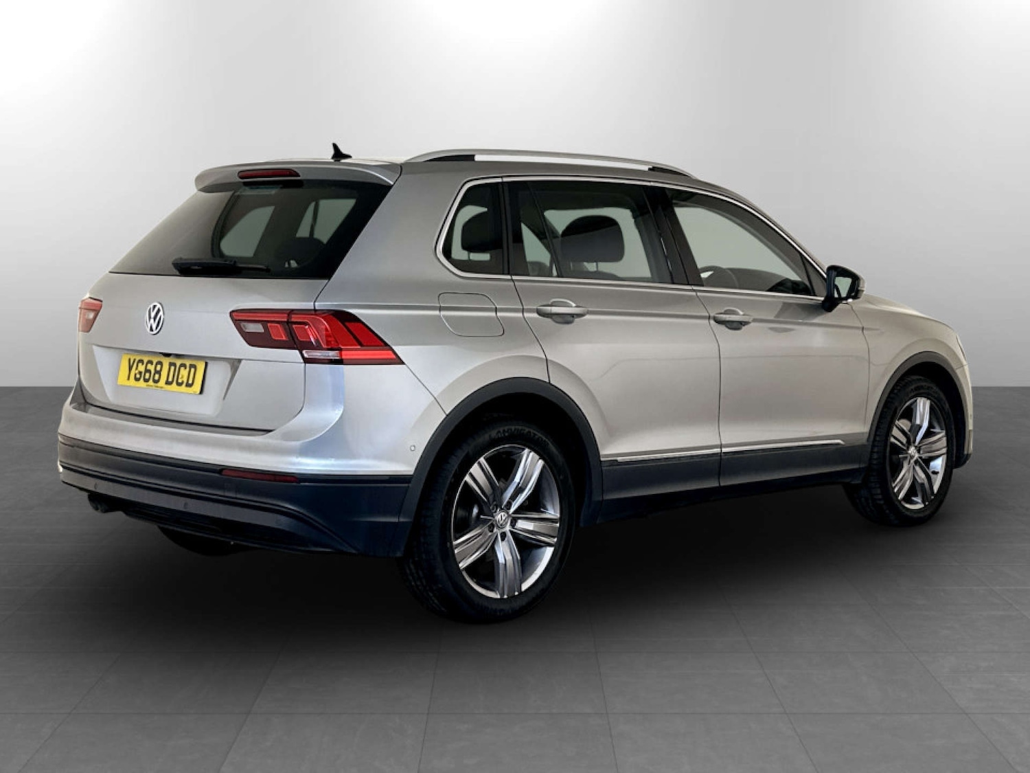 Used Volkswagen Tiguan 2019 for sale - 77185736: Photo 10