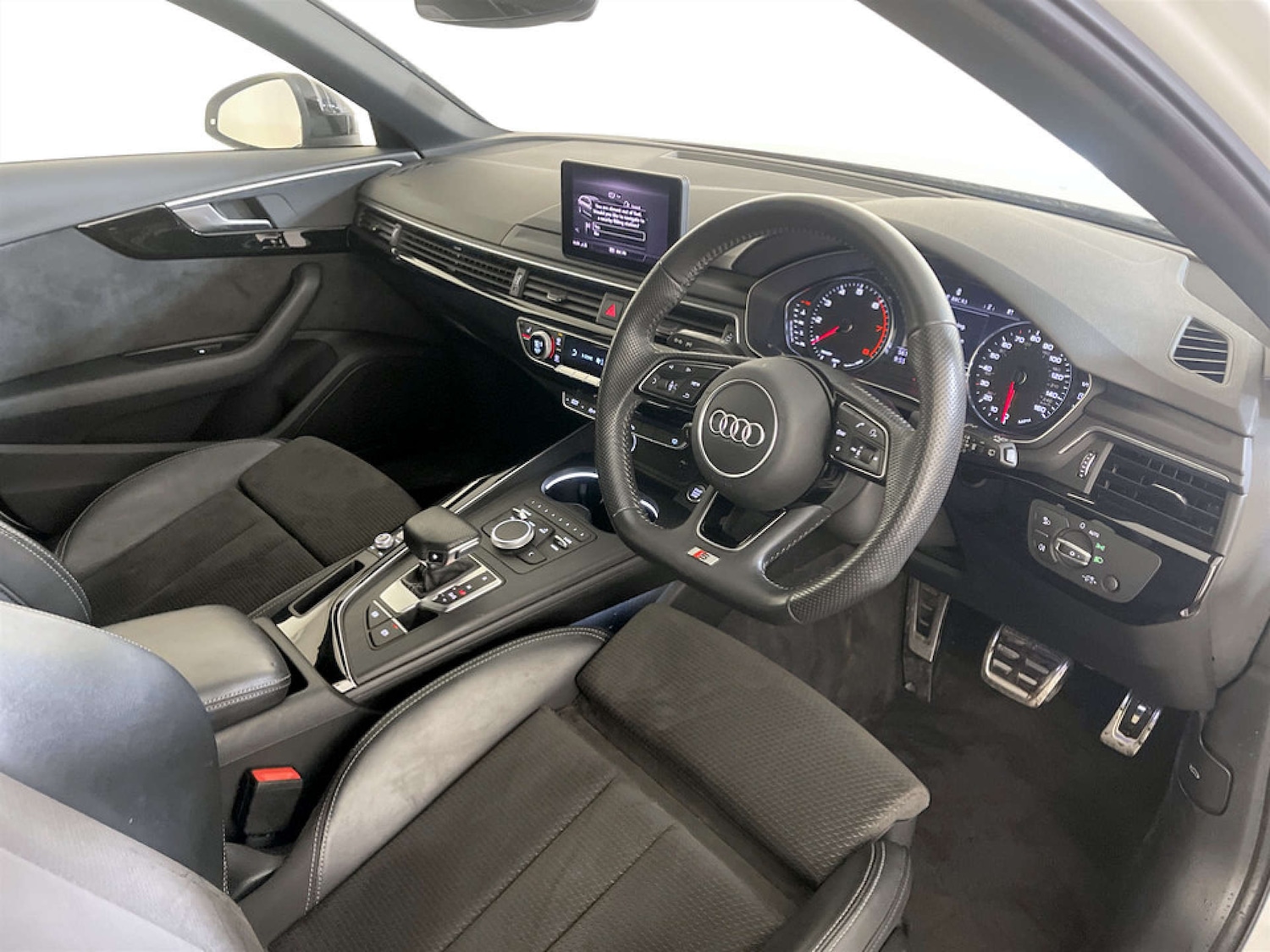 Used Audi A4 2019 for sale - 77224769: Photo 15