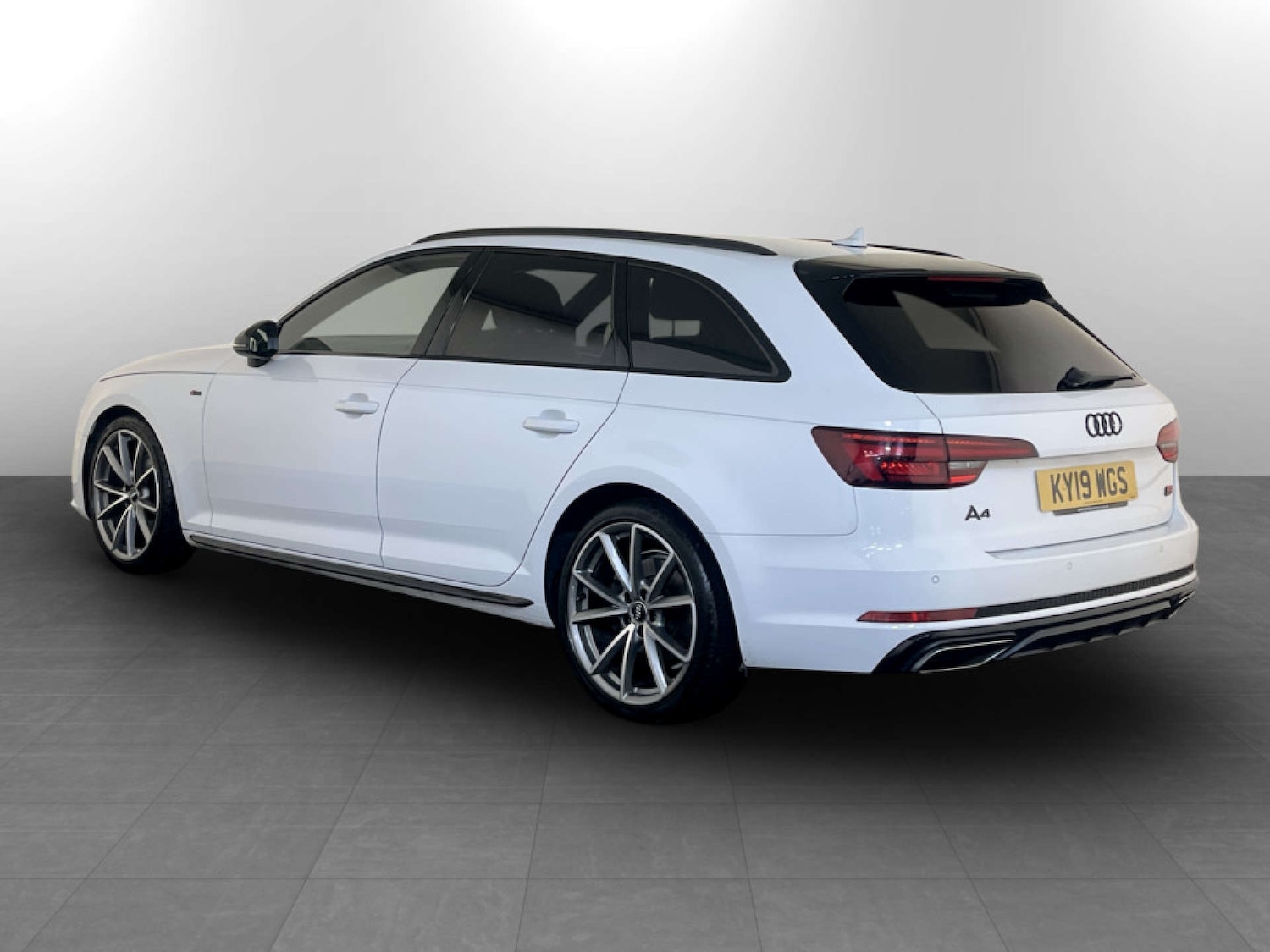 Used Audi A4 2019 for sale - 77224769: Photo 8