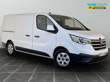 Used Renault Trafic E-Tech 2025 for sale - 76984739: Photo