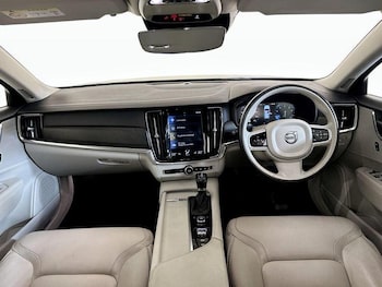Used Volvo V90 2019 for sale - 76565062: Photo