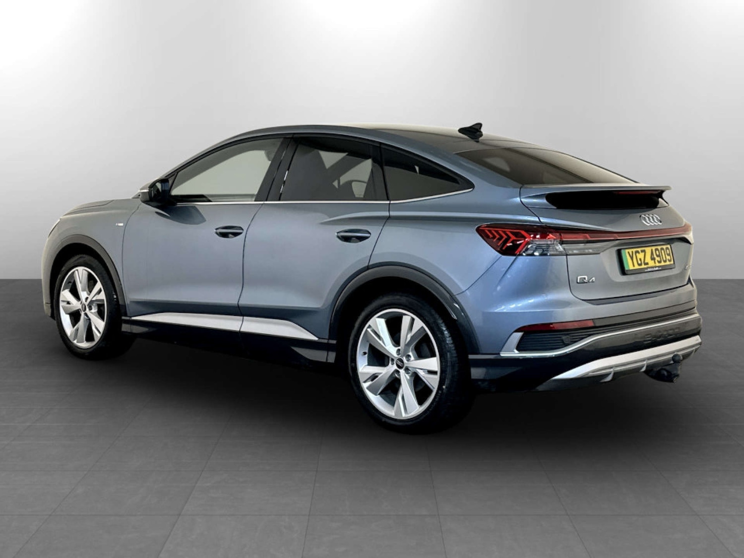 Used Audi Q4 e-tron 2022 for sale - 77434638: Photo 8