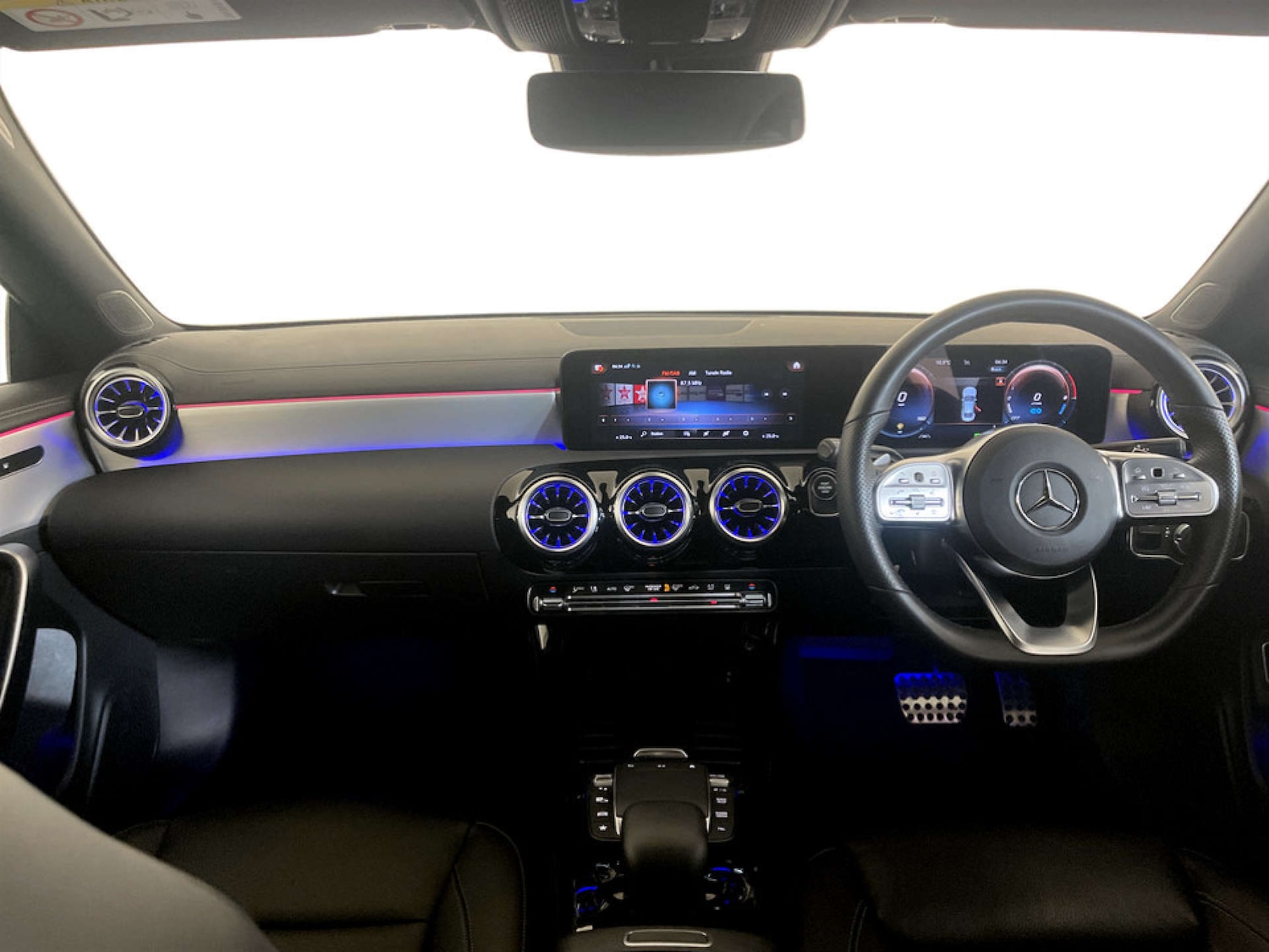 Used Mercedes-Benz CLA 2022 for sale - 77195863: Photo 3