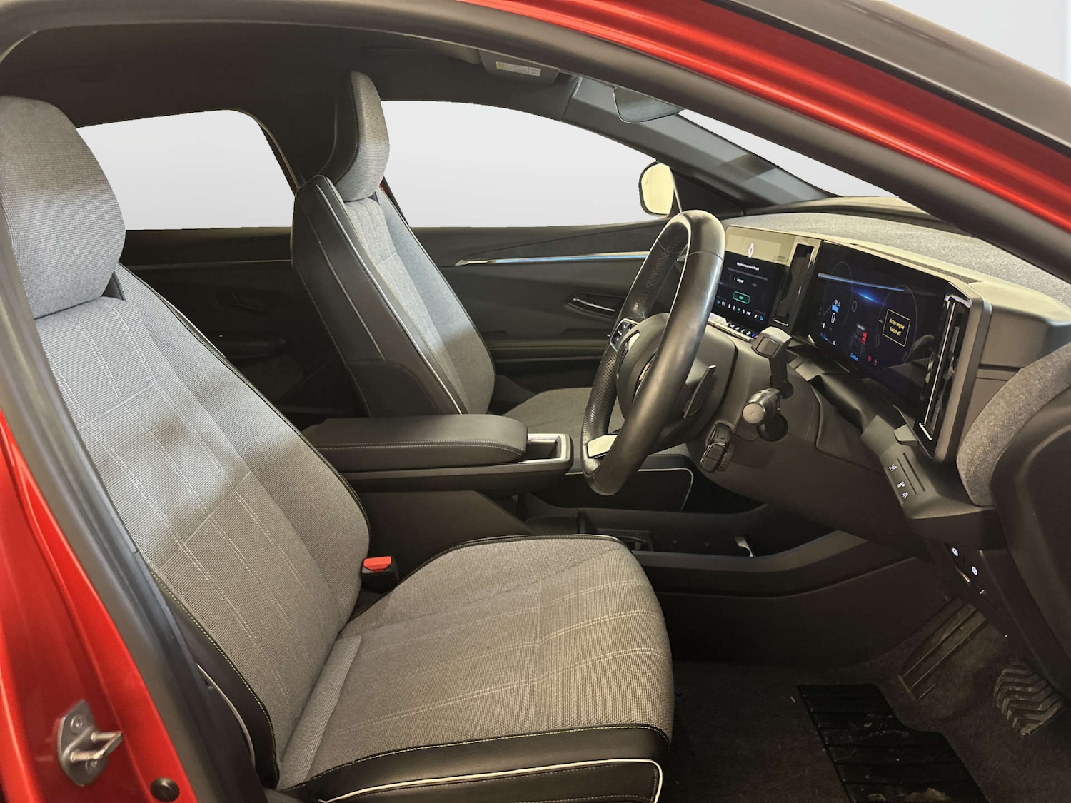 Used Renault Megane E Tech 2023 for sale - 77920658: Photo 13