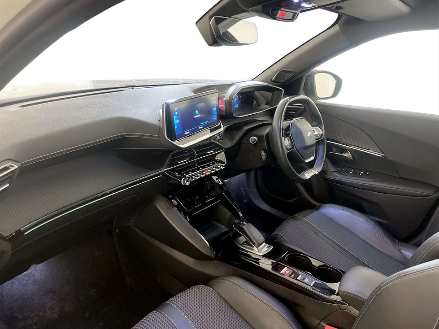 Used Peugeot 2008 2021 for sale - 77335733: Photo 12