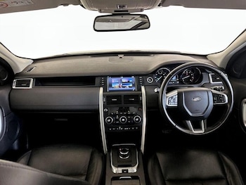 Used Land Rover Discovery Sport 2019 for sale - 75912631: Photo