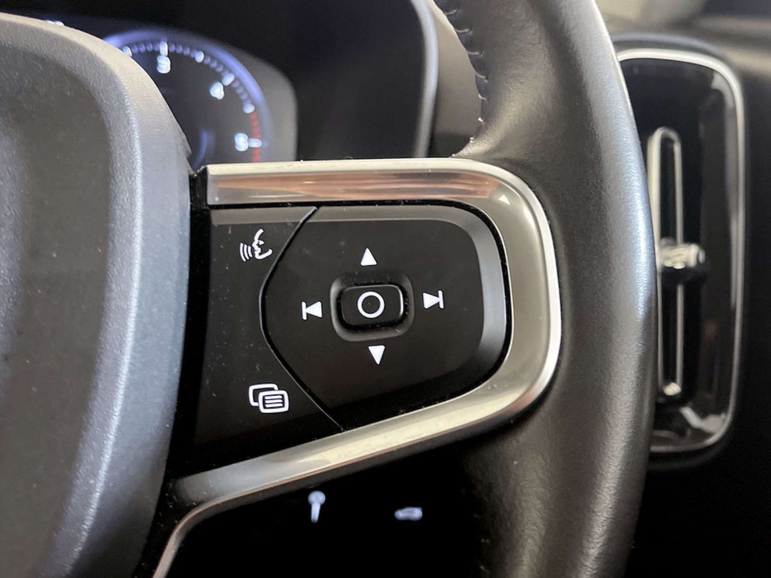 Used Volvo XC40 2019 for sale - 77469898: Photo 19