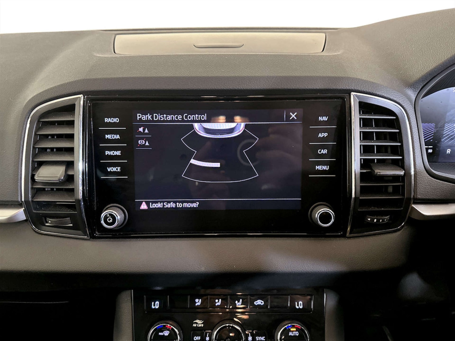 Used Skoda Karoq 2023 for sale - 77186079: Photo 25