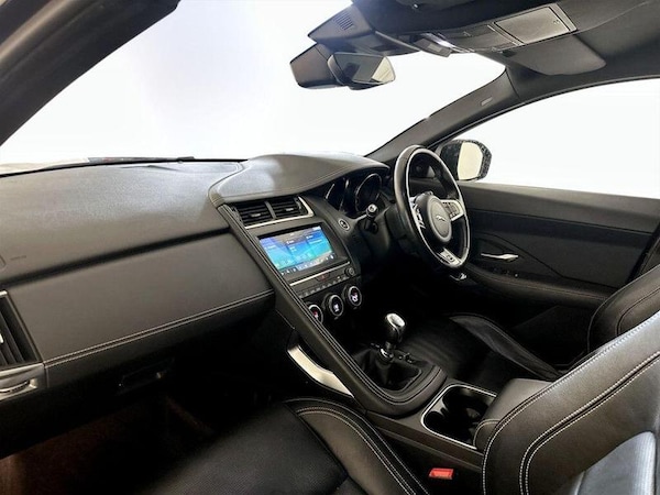 Used Jaguar E-Pace 2019 for sale - 76209320: Photo 12