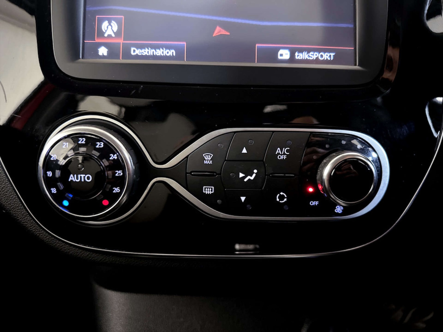 Used Renault Captur 2018 for sale - 77249228: Photo 25