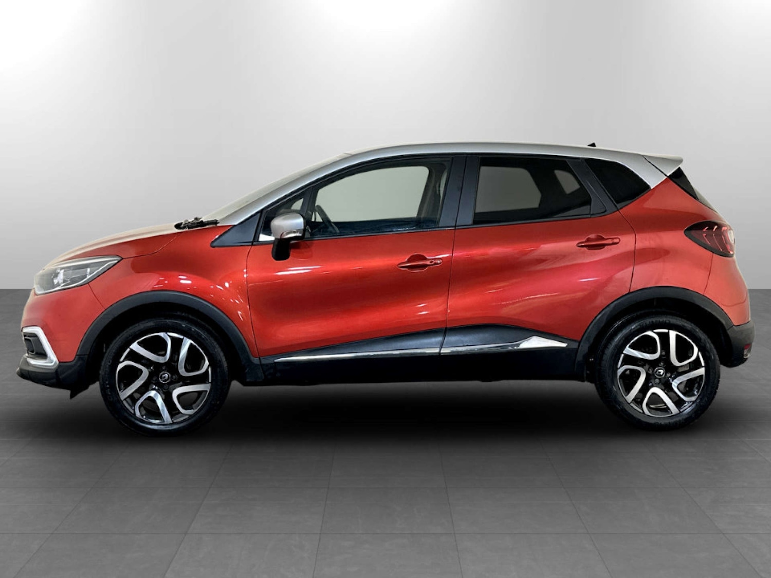 Used Renault Captur 2018 for sale - 77249228: Photo 7