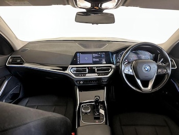 Used BMW 3 Series 2021 for sale - 76631234: Photo