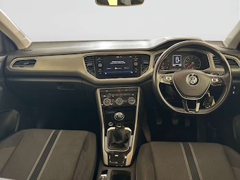 Used Volkswagen T-Roc 2020 for sale - 78619936: Photo