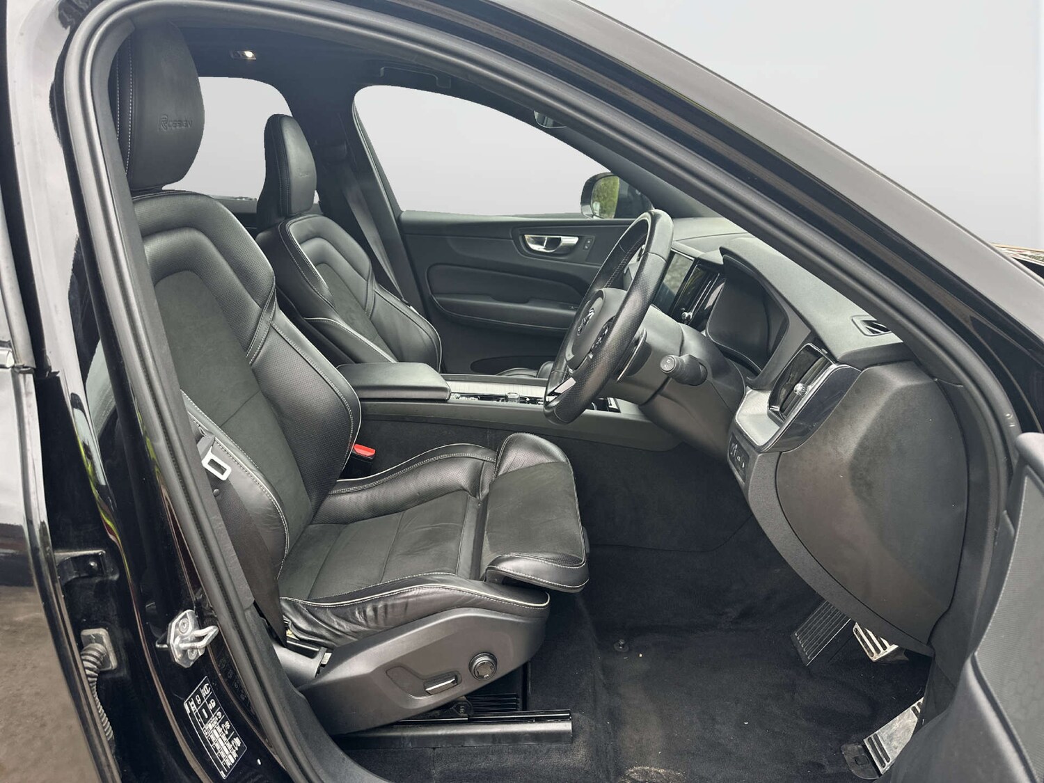 Used Volvo XC60 2018 for sale - 78179689: Photo 13