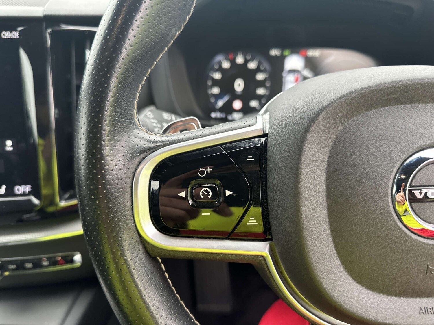 Used Volvo XC60 2018 for sale - 78179689: Photo 17