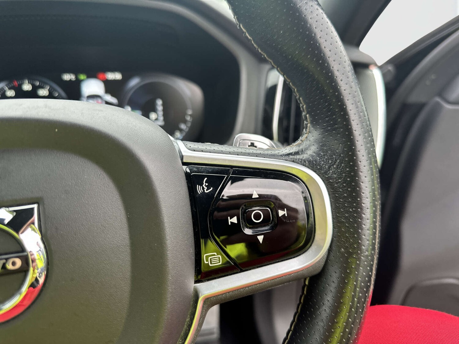 Used Volvo XC60 2018 for sale - 78179689: Photo 19