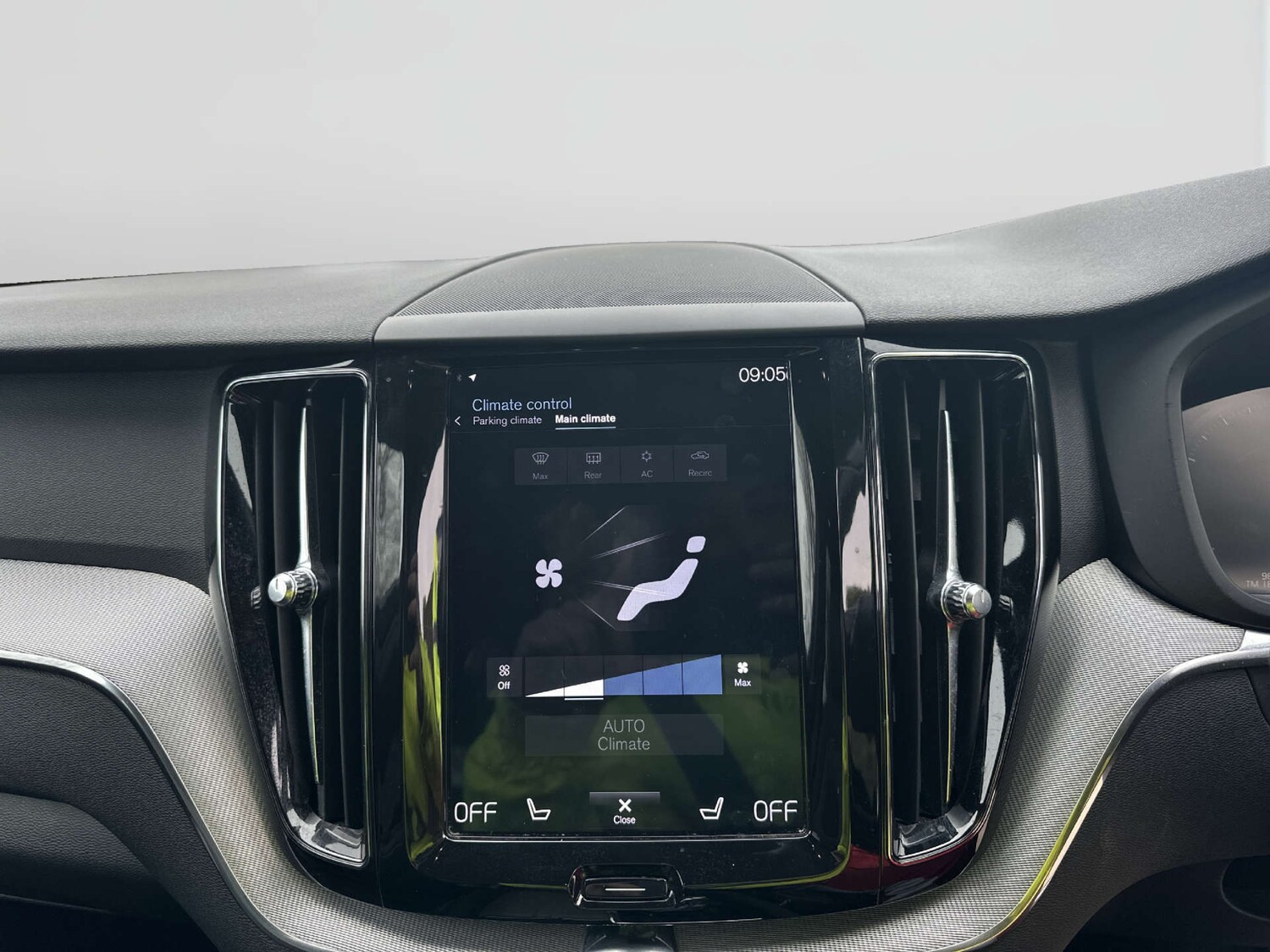 Used Volvo XC60 2018 for sale - 78179689: Photo 21