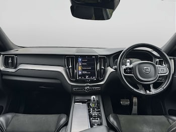 Used Volvo XC60 2018 for sale - 78179689: Photo