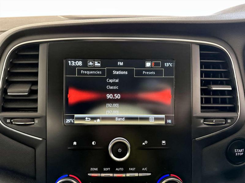 Used Renault Megane 2020 for sale - 76931319: Photo 25