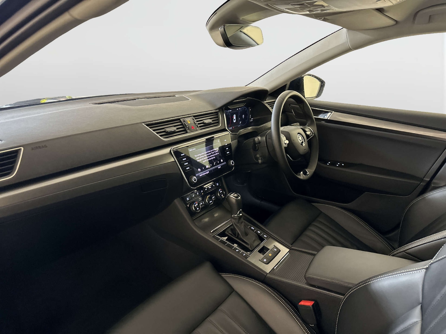 Used Skoda Superb 2023 for sale - 78003769: Photo 12