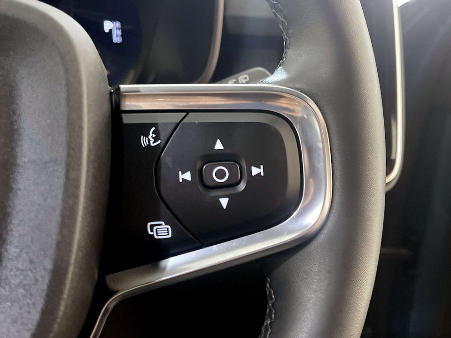 Used Volvo XC40 2022 for sale - 77667893: Photo 19