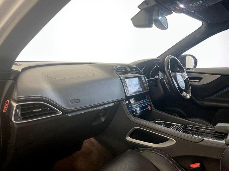 Used Jaguar F-Pace 2018 for sale - 76355612: Photo 12