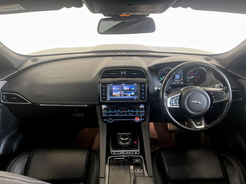 Used Jaguar F-Pace 2018 for sale - 76355612: Photo 3