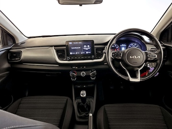 Used Kia Stonic 2022 for sale - 77475151: Photo