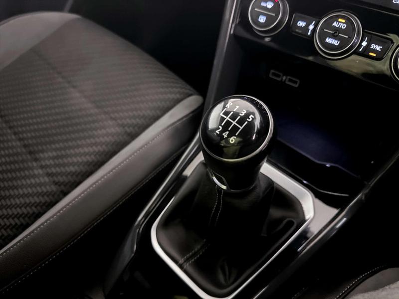 Used Volkswagen T-Roc 2018 for sale - 76854839: Photo 25