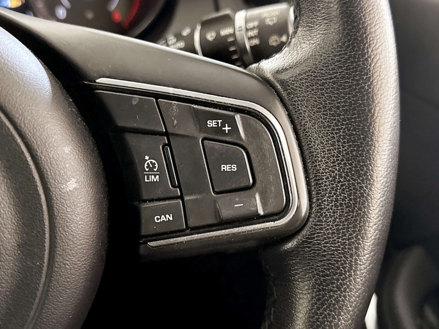 Used Jaguar E-Pace 2020 for sale - 77185836: Photo 20