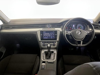 Used Volkswagen Passat 2019 for sale - 75997376: Photo