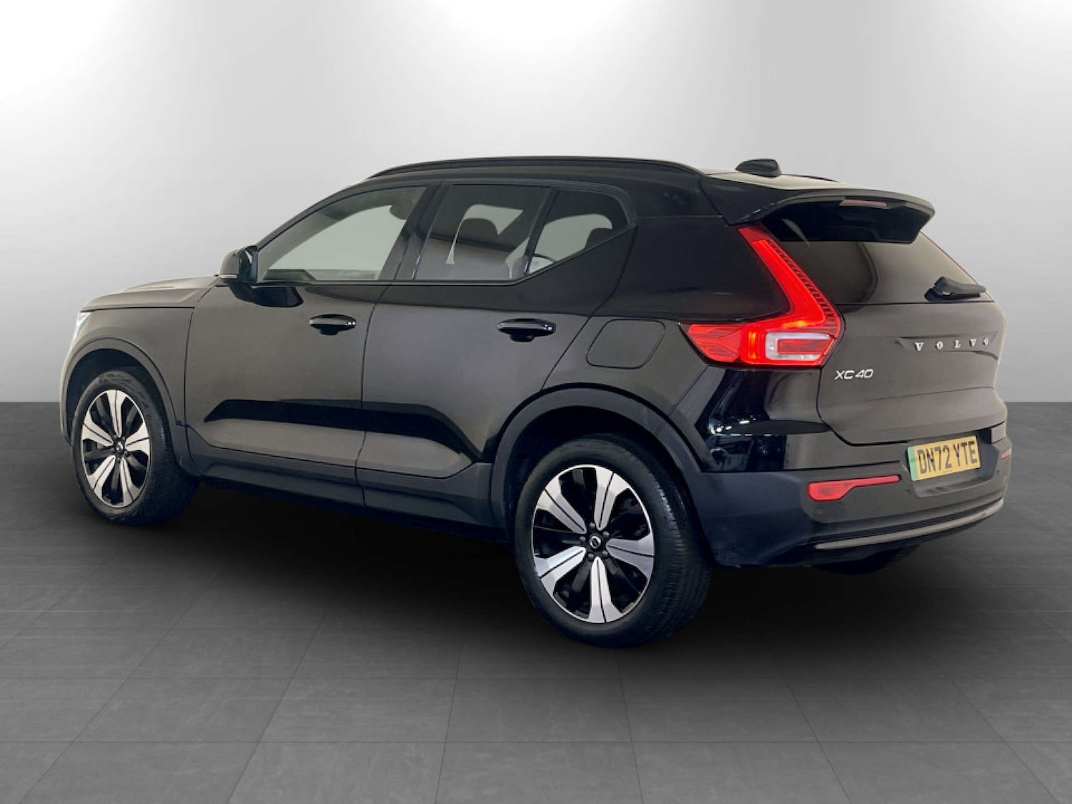 Used Volvo XC40 2022 for sale - 77437501: Photo 8