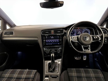 Used Volkswagen Golf 2020 for sale - 76919935: Photo