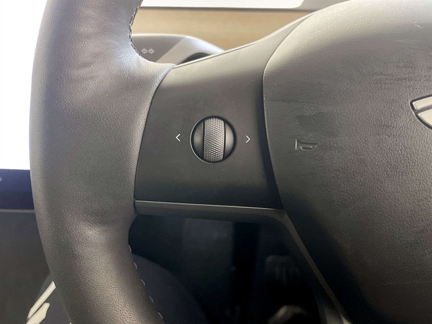 Used Tesla Model Y 2023 for sale - 77469980: Photo 17