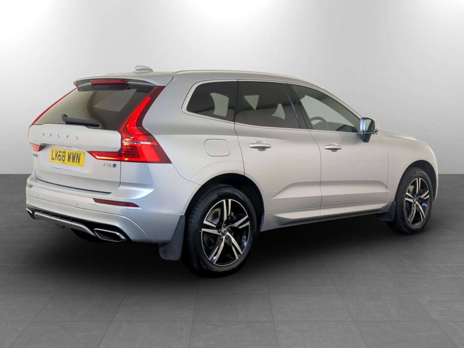 Used Volvo XC60 2018 for sale - 77186069: Photo 10