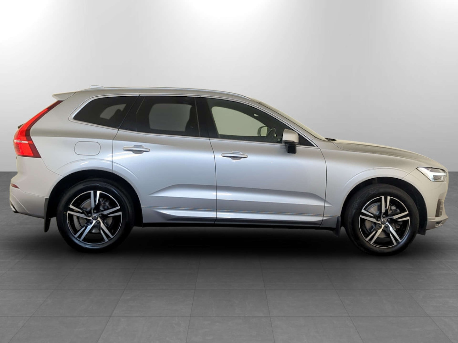 Used Volvo XC60 2018 for sale - 77186069: Photo 11