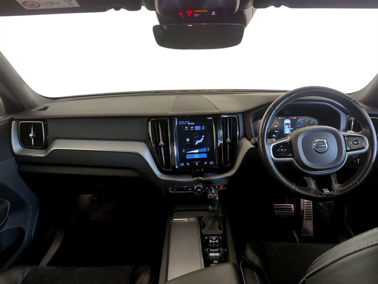 Used Volvo XC60 2018 for sale - 77186069: Photo 3